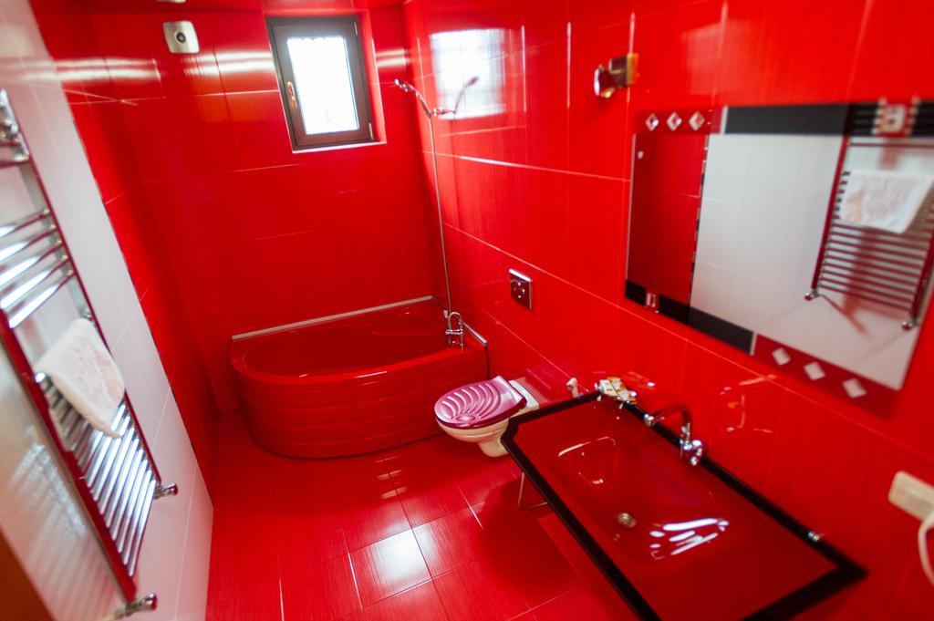 Hotel Amber Батуми Екстериор снимка