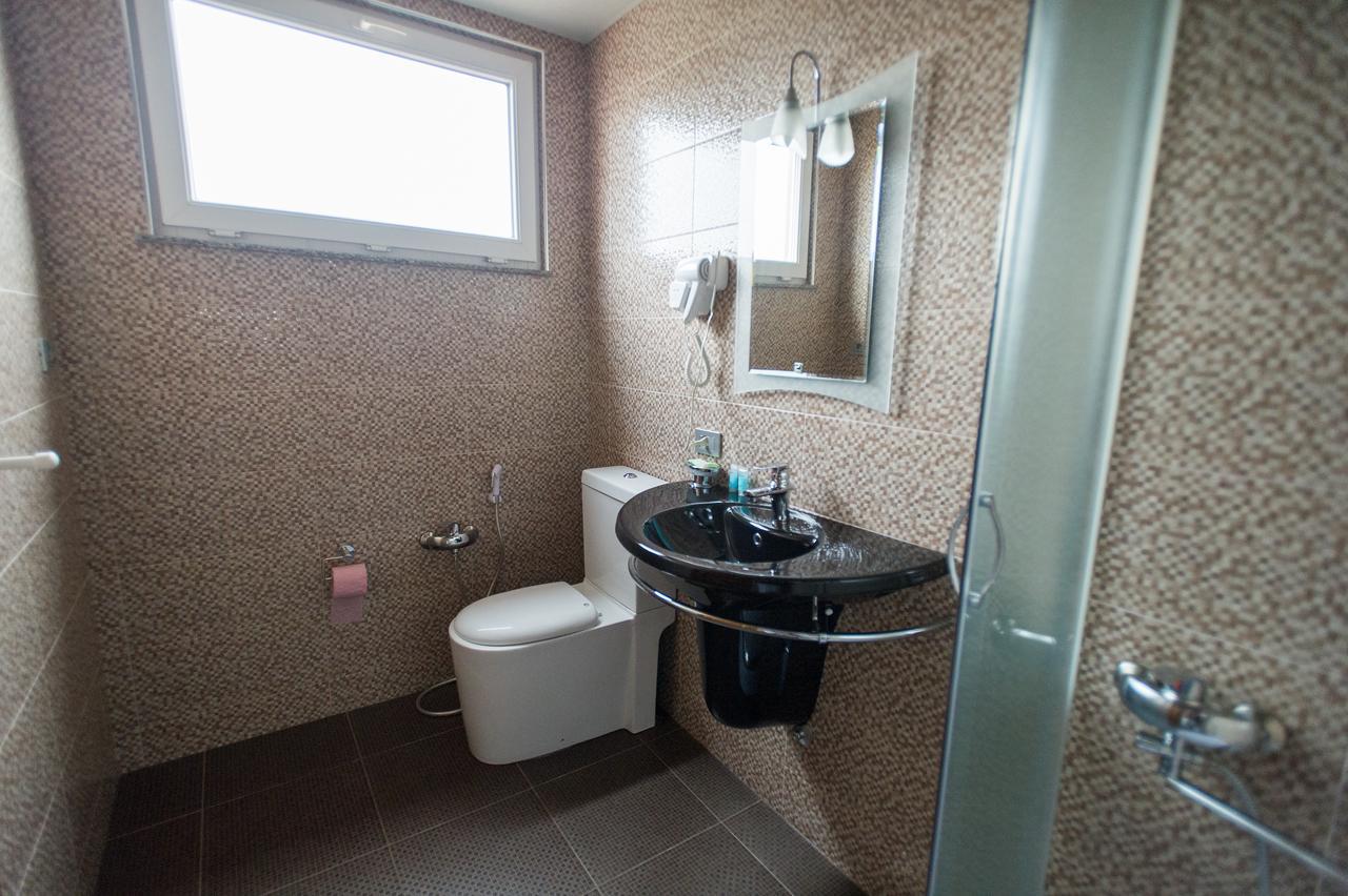 Hotel Amber Батуми Екстериор снимка