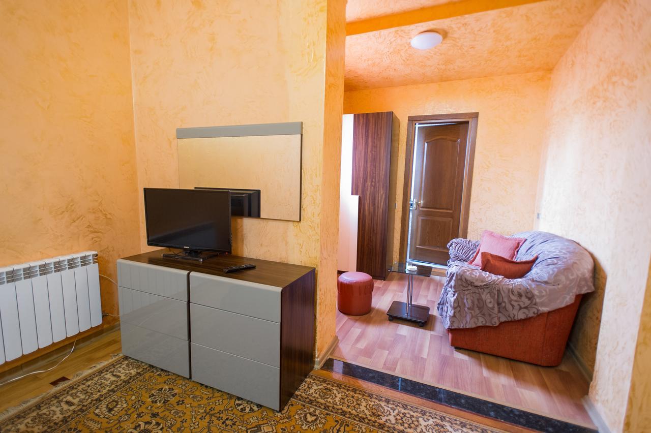 Hotel Amber Батуми Екстериор снимка